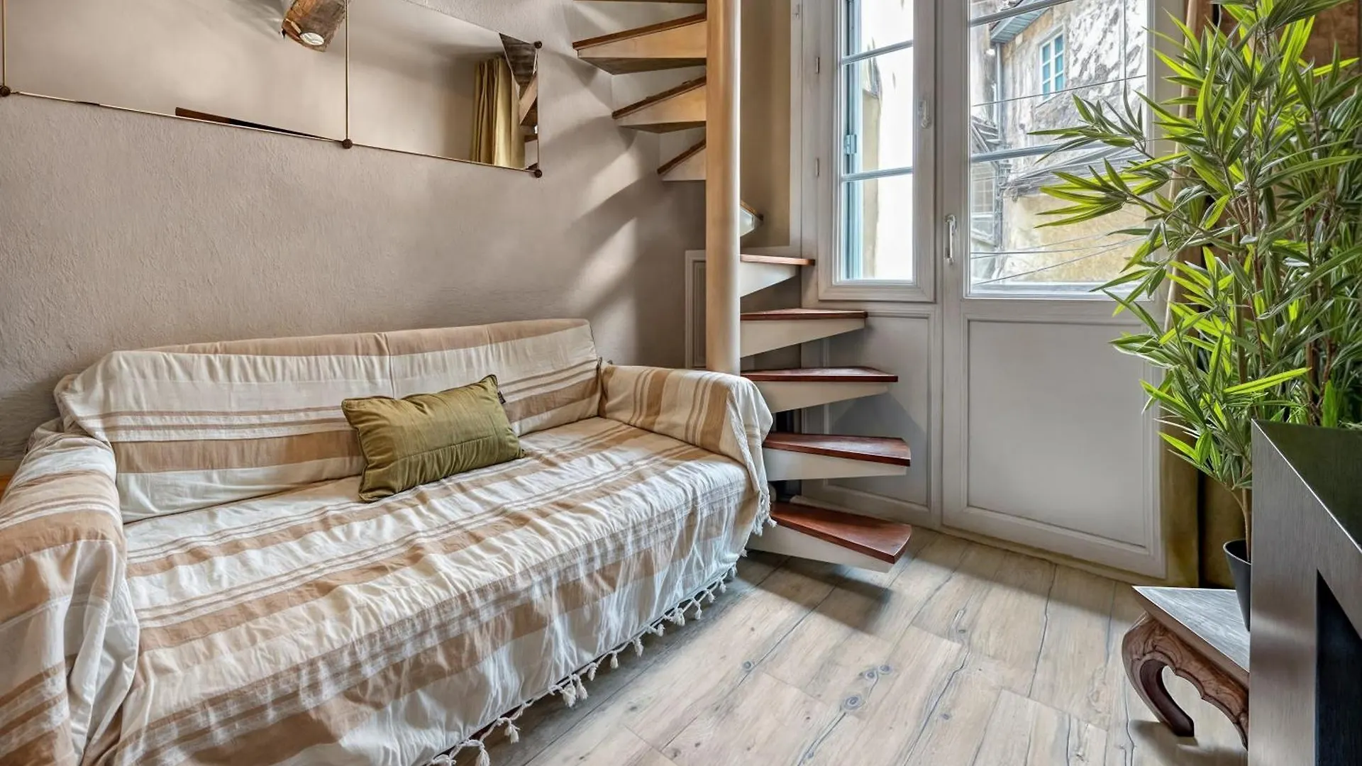 T2 Charmant Avec Mezzanine Au Coeur D'Aix Экс-ан-Прованс Апартаменты