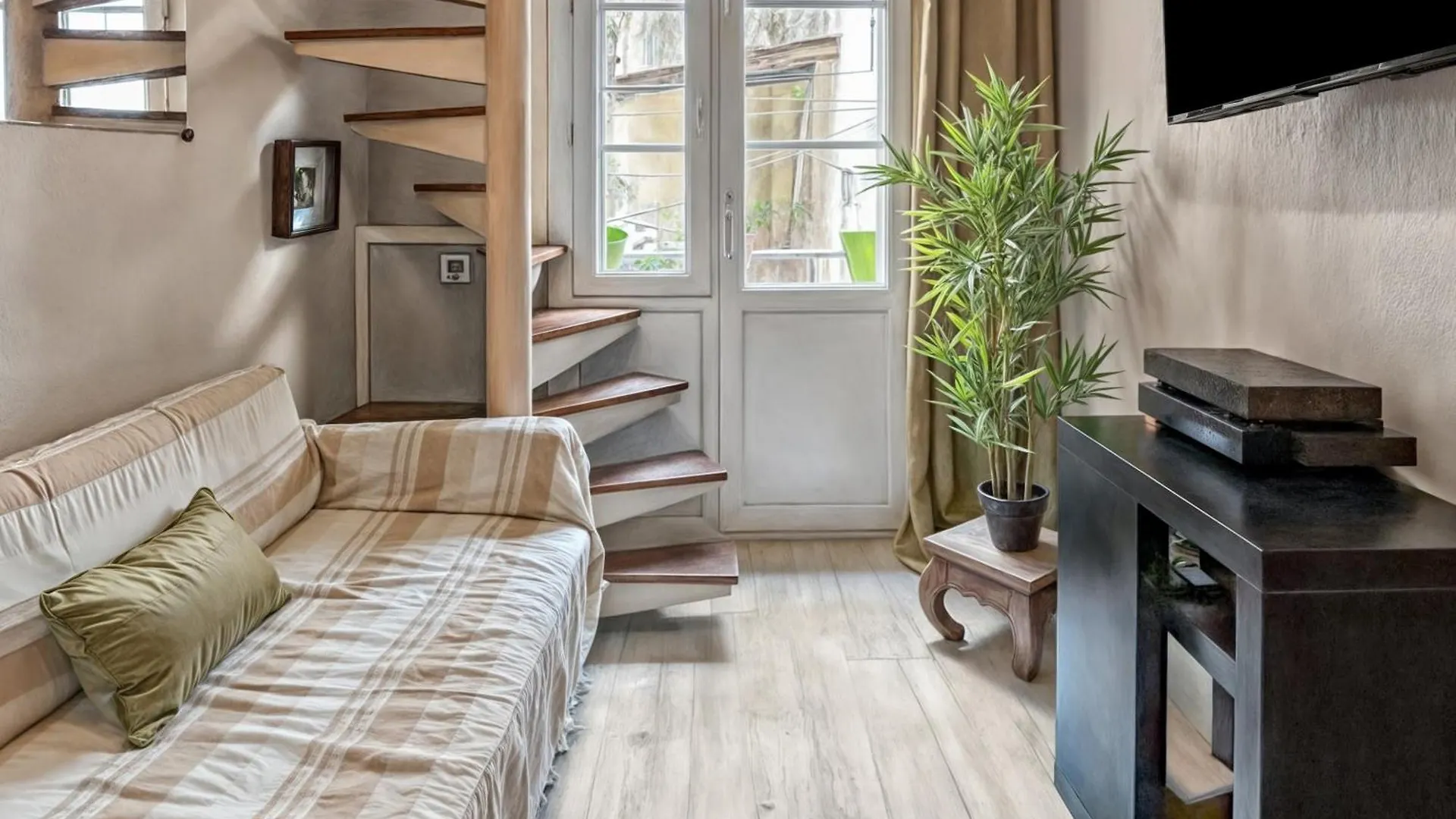 T2 Charmant Avec Mezzanine Au Coeur D'Aix Экс-ан-Прованс