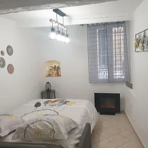 Appartement Joli Studio Centre Historique Aix En Provence, Aix-en-Provence